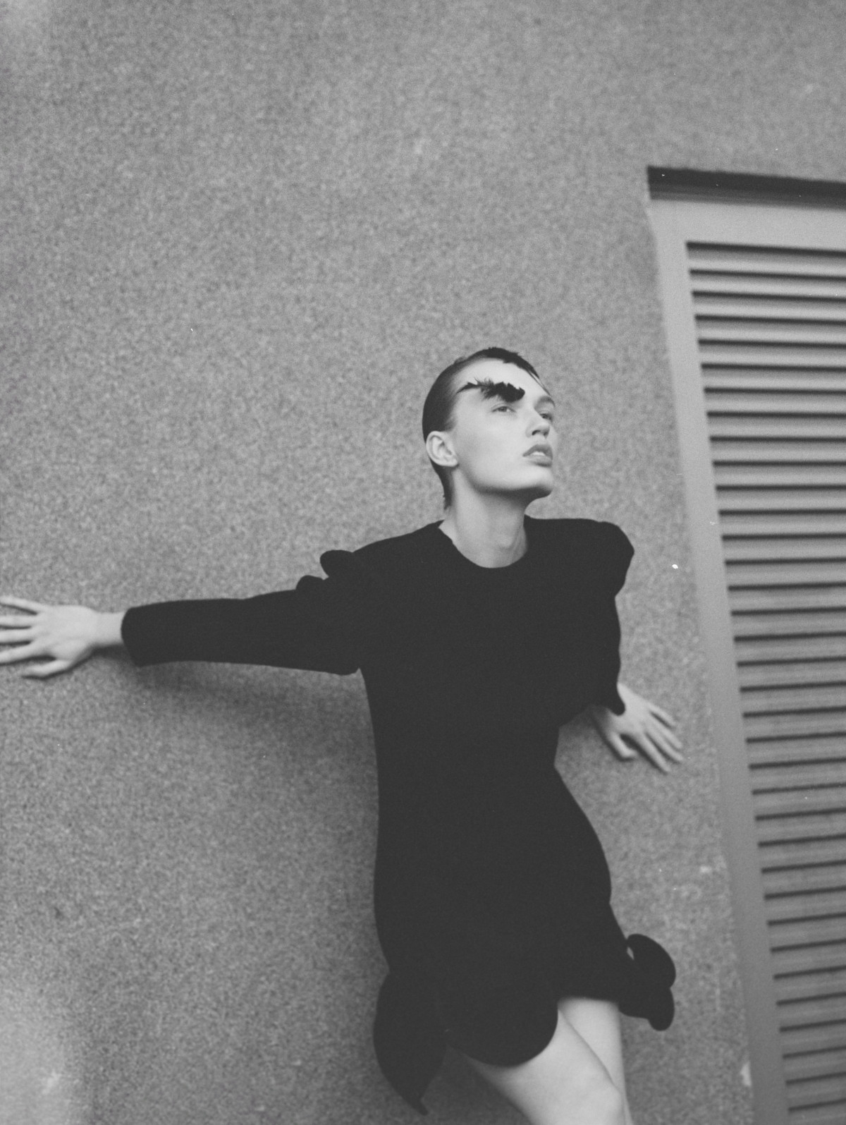 Шкірний код: особлива фотосесія ELLE про свіжий погляд на тіло в модній індустрії
7