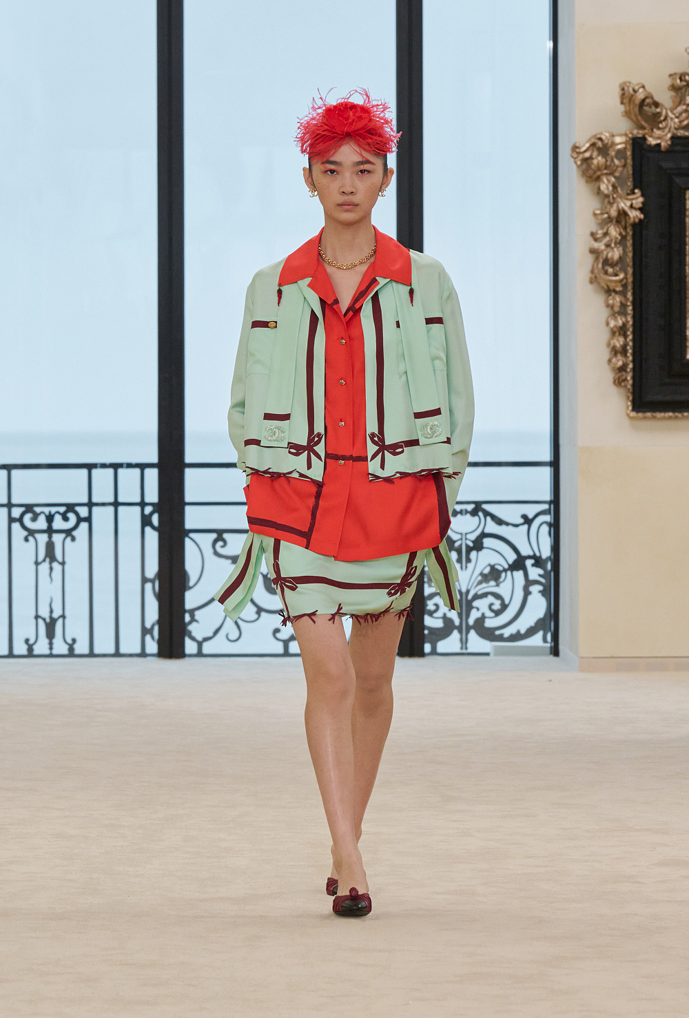 Назад до коріння: круїзна лінія Chanel 2026/27, дебют у знаковій Біарріц
49
