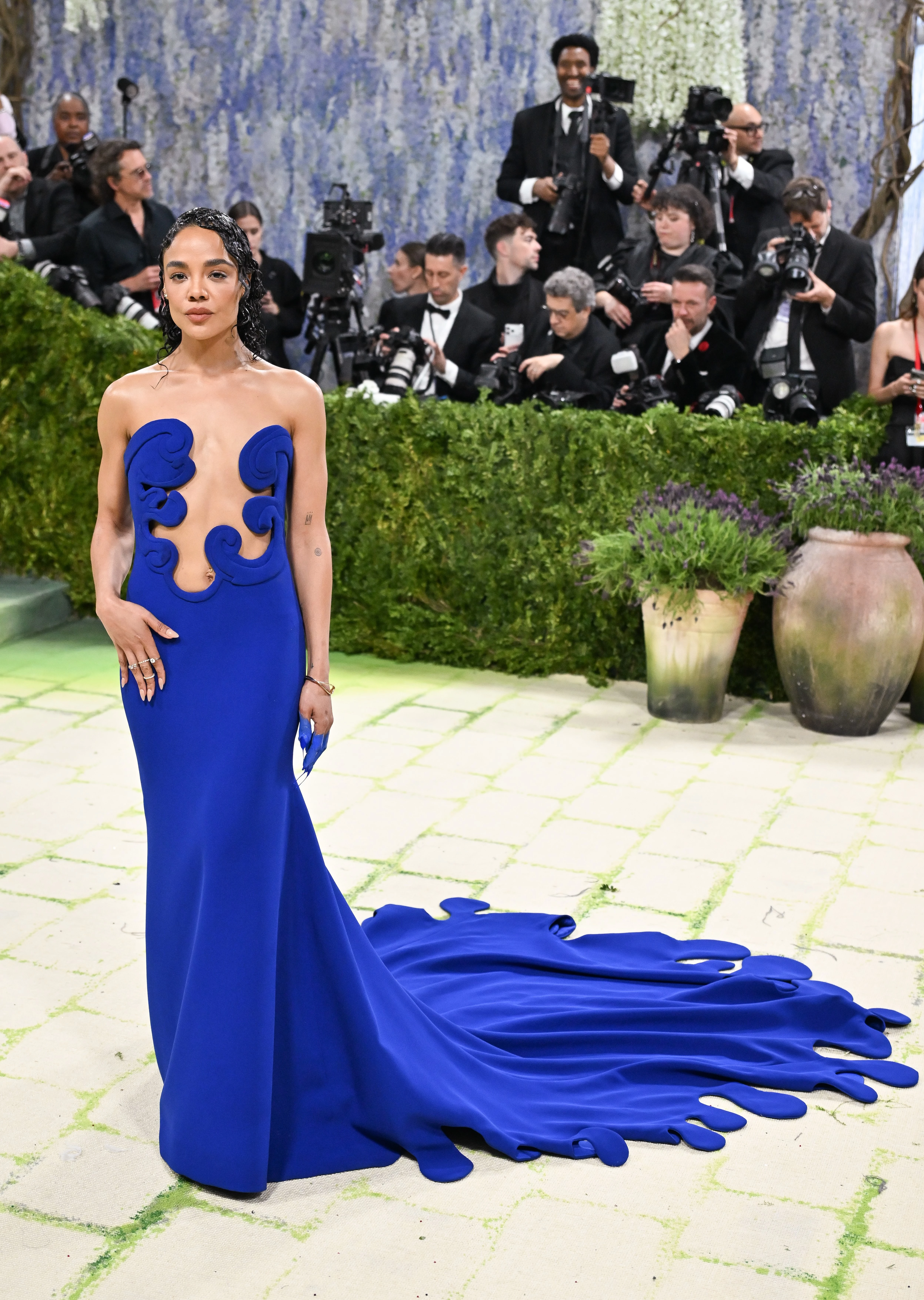 Мистецтво зустрічає подіум: 10 видатних мистецьких алюзій на Met Gala 2026
14
