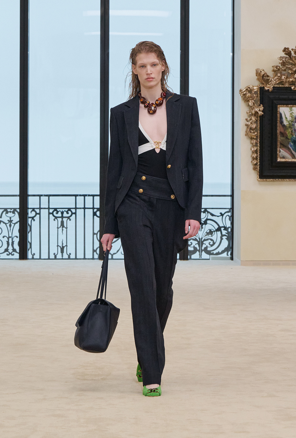 Назад до коріння: круїзна лінія Chanel 2026/27, дебют у знаковій Біарріц
28