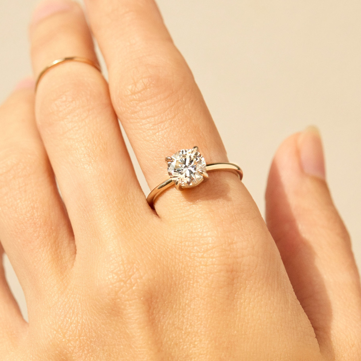 Top 5 Online Engagement Ring Retailers
4