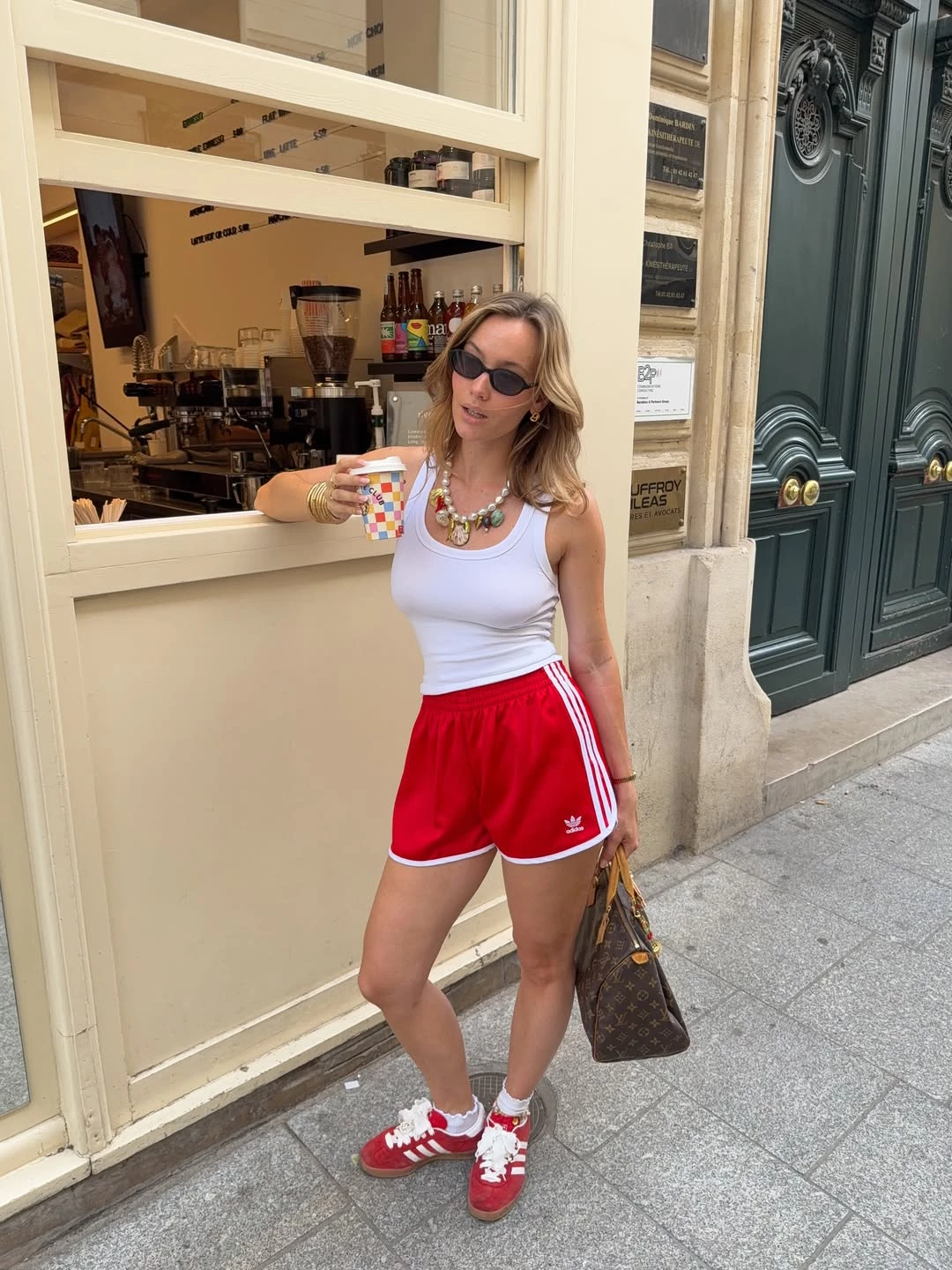 Instagram @ines.frassint1