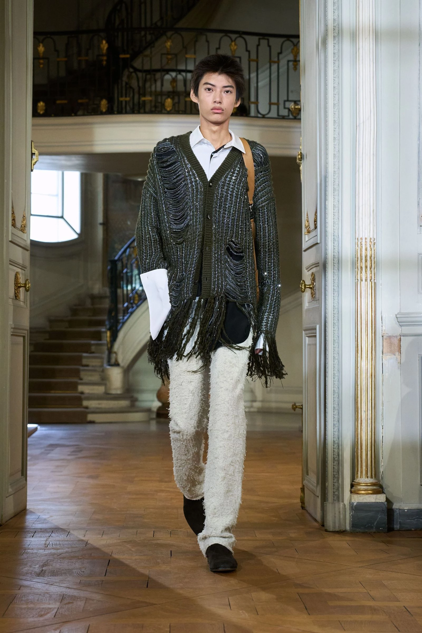Dior Sleepover: Jonathan Anderson Unveils the Year's Most Talked-About Men's Collection2