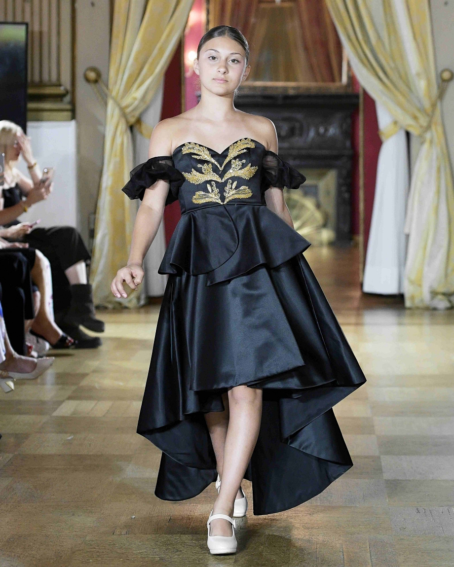 Римські Дні Моди: світові разробники одягу показали свої новітні haute couture добірки46
