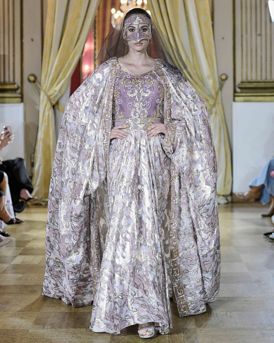 Римські Дні Моди: світові разробники одягу показали свої новітні haute couture добірки12