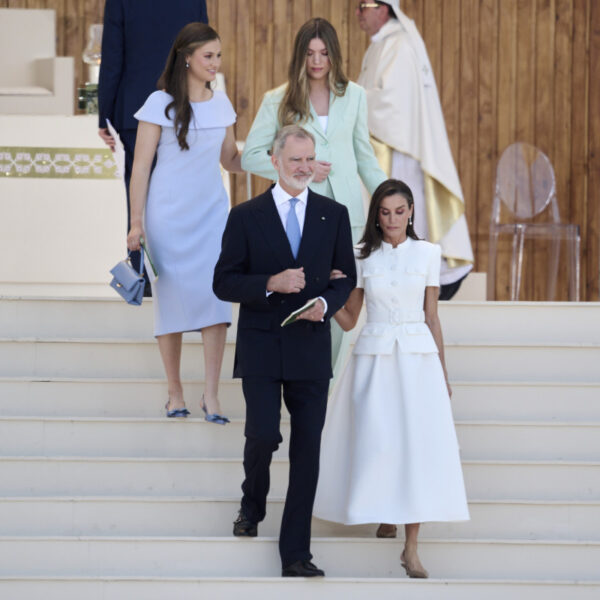 Total white look – найкращий вибір на літо-2026, і це вже доводить королева Летиція