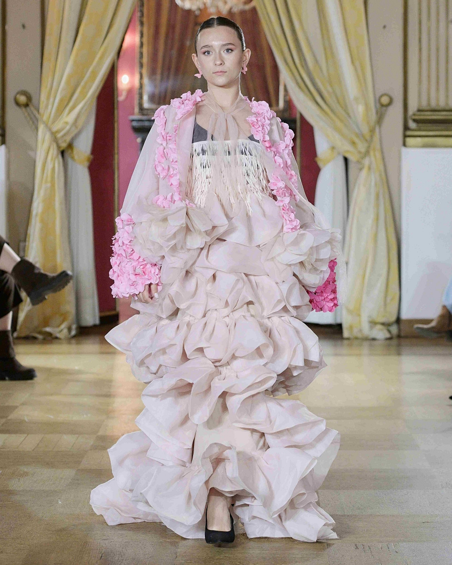 Римські Дні Моди: світові разробники одягу показали свої новітні haute couture добірки75