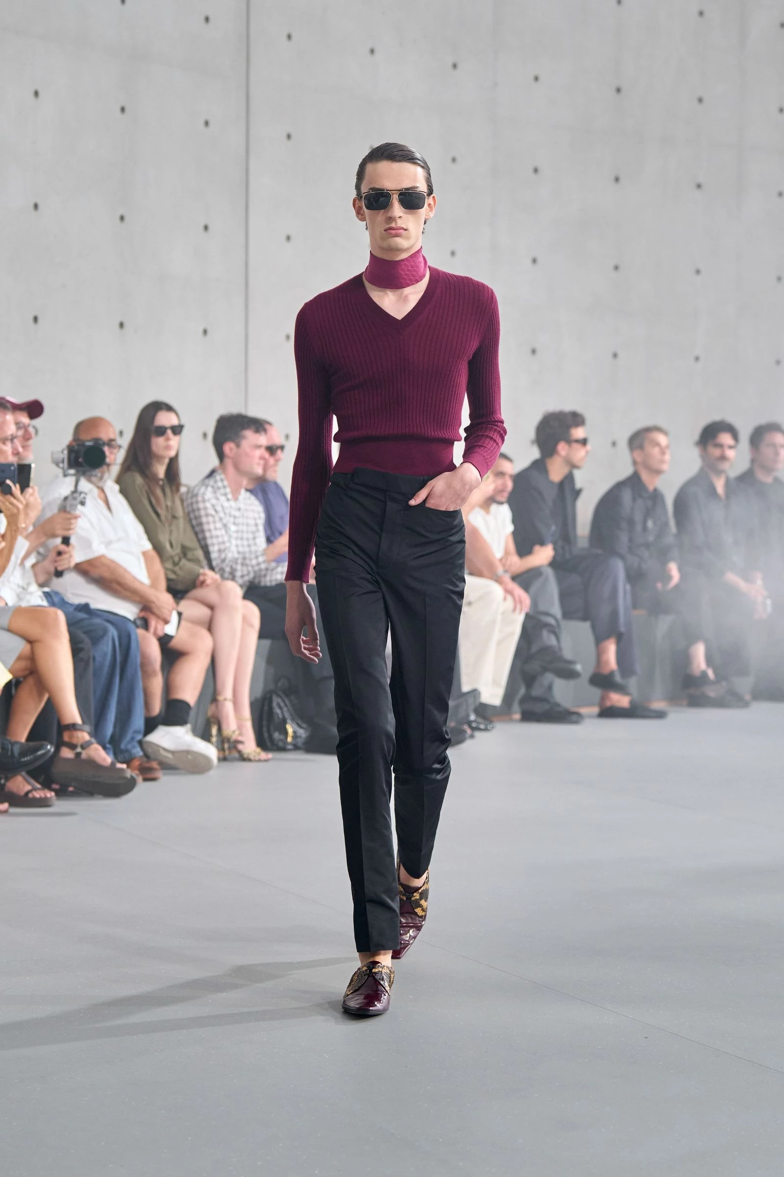 Saint Laurent відродив найвишуканіший літній стиль, додавши йому зухвалості6
