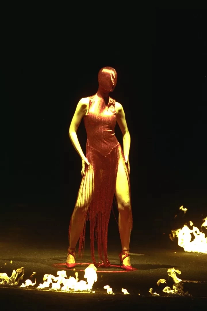 Alexander McQueen осінь-зима 1998/993