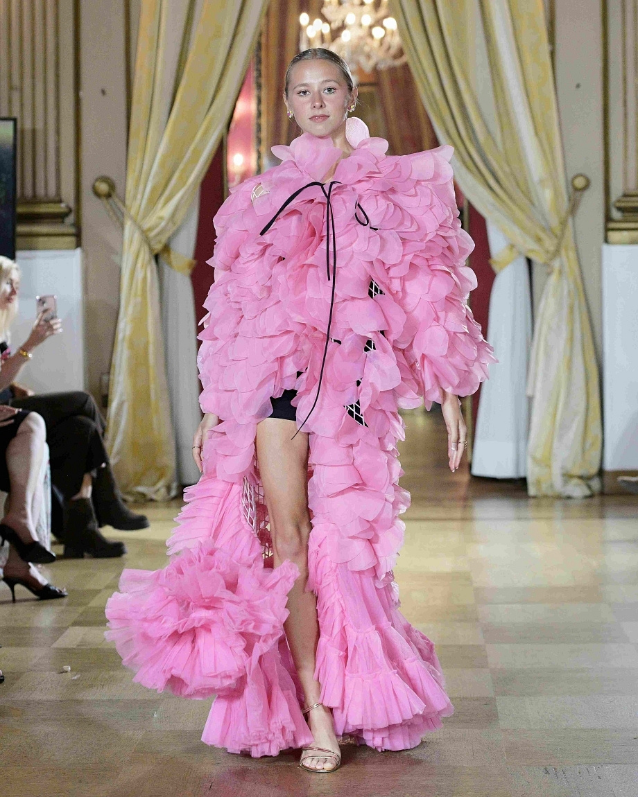 Римські Дні Моди: світові разробники одягу показали свої новітні haute couture добірки74