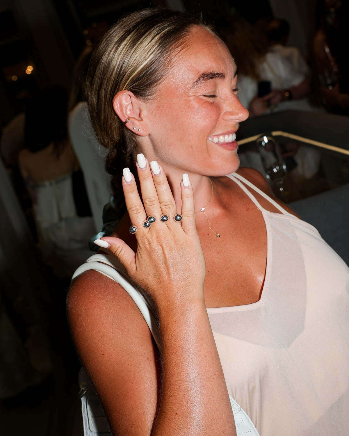 Бренд GUZEMA Fine Jewelry розпочав свою діяльність у Нью-Йорку, відкривши першу торгову точку в районі Сохо.8