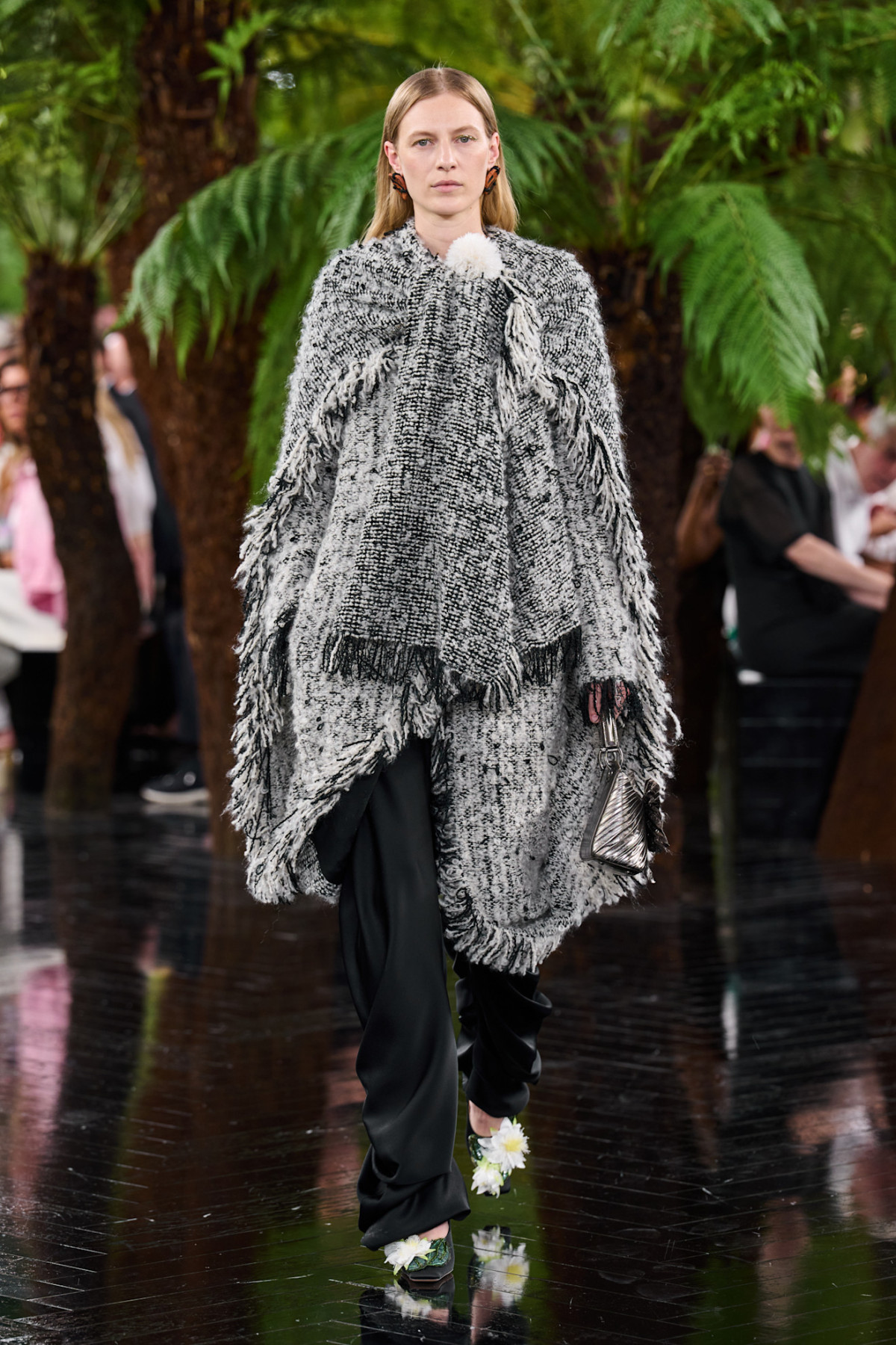 Екзотичний сад на високій моді Christian Dior14