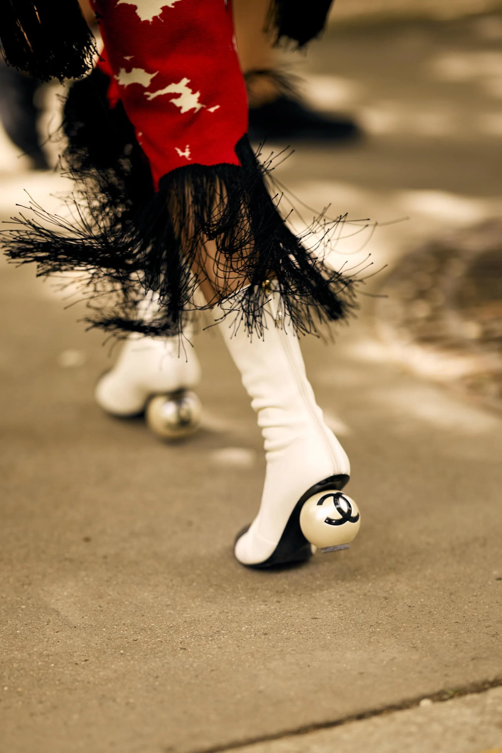 Після Chanel всі говорять про ці чоботи: підбір-куля стане головним трендом осені 2026 року3