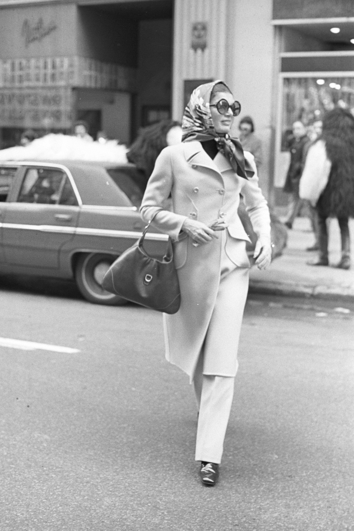 Історія легендарної сумки Gucci Jackie 1961, названої на честь Жаклін Кеннеді3