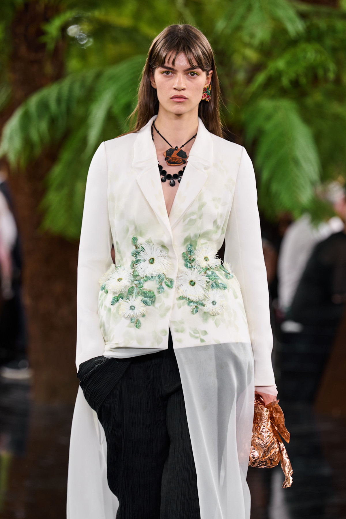 Екзотичний сад на високій моді Christian Dior10