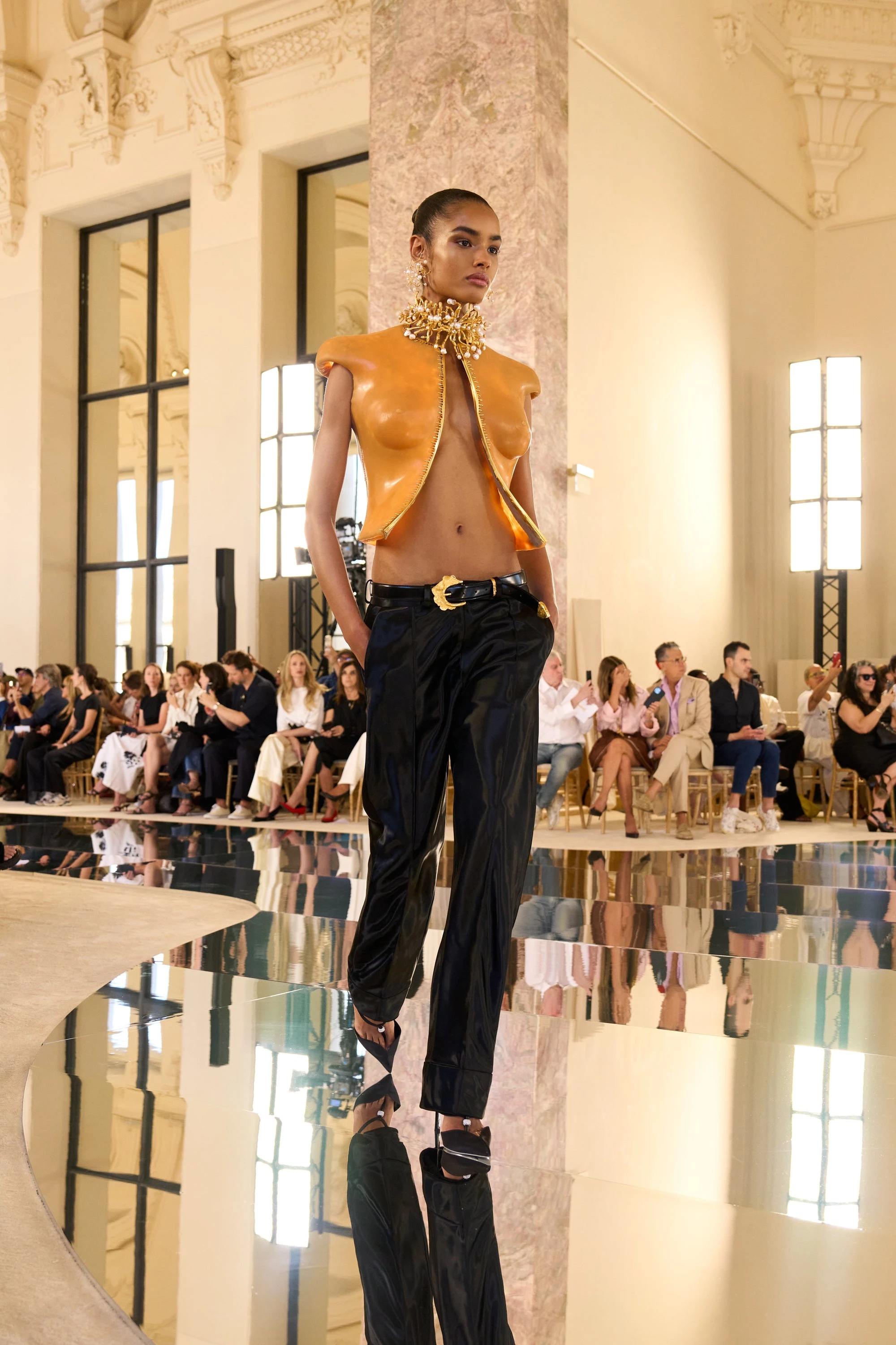 Schiaparelli's Latest Collection Blurs the Lines Between Fashion and Art5