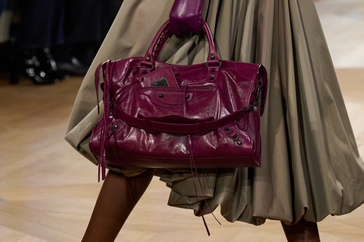 Історія культової сумки Balenciaga City Bag, переосмисленої П'єрпаоло Піччолі, подорож у минуле1