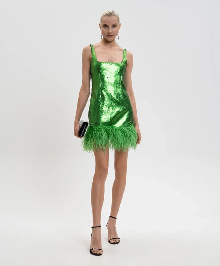 Якщо цього літа придбати одну сукню — то обирати варто зелену: демонструємо варіанти поєднань10