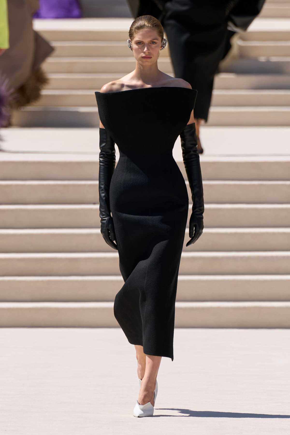 Новий етап Balenciaga: П'єрпаоло Піччолі створив кутюр, схожий на мрію31