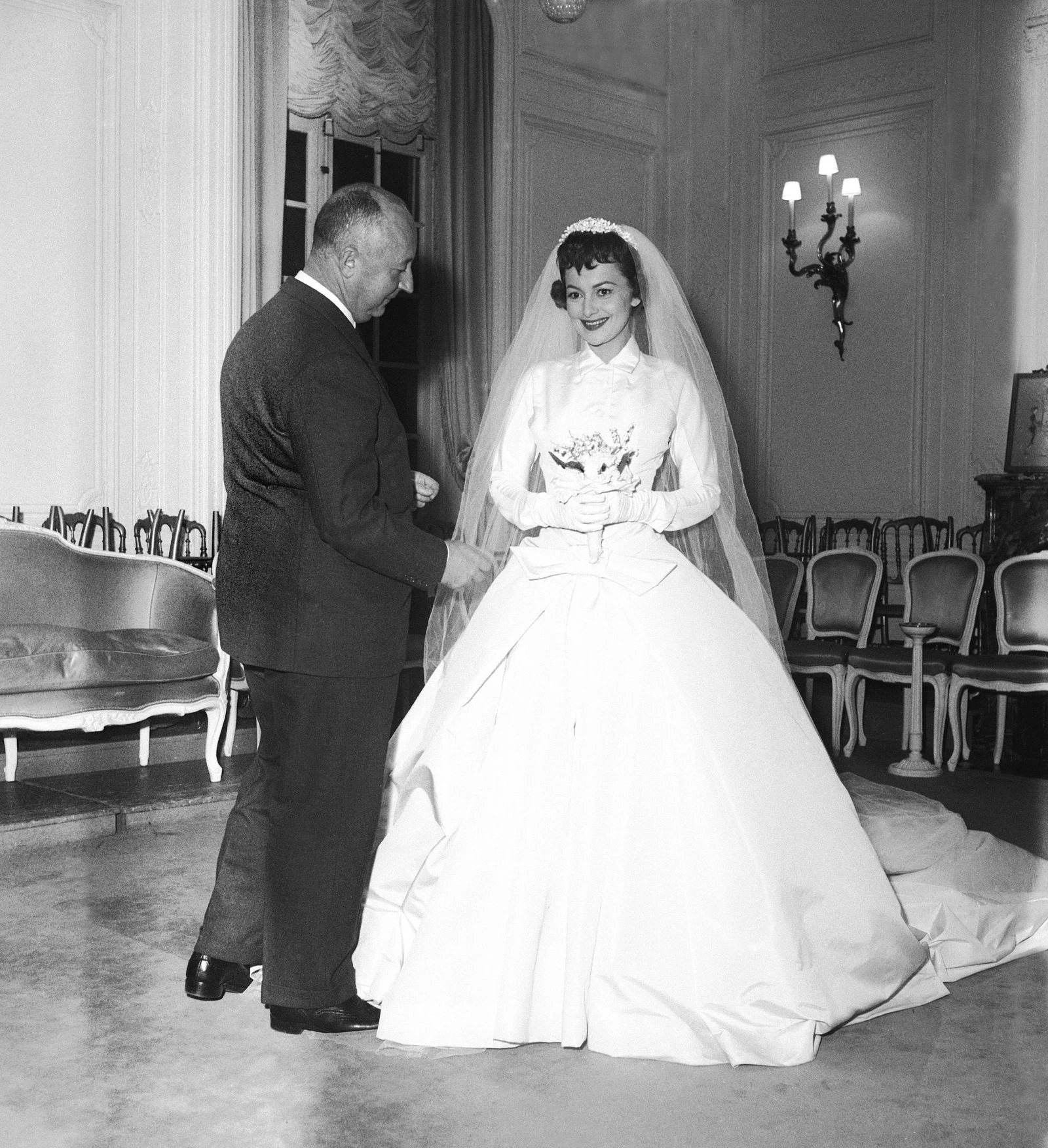 9 знакових вінчальних нарядів від Dior, що стали історією2