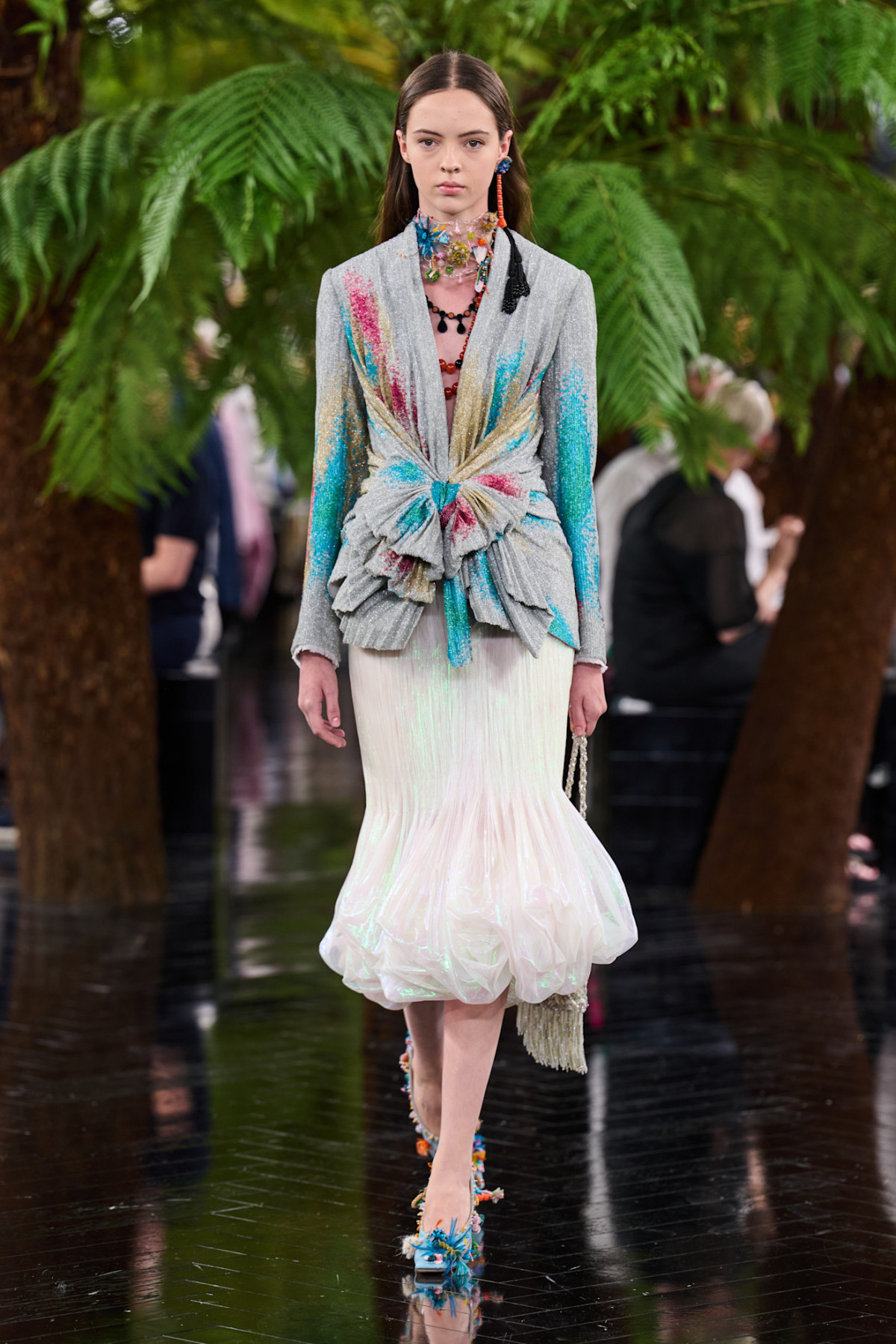 Екзотичний сад на високій моді Christian Dior11
