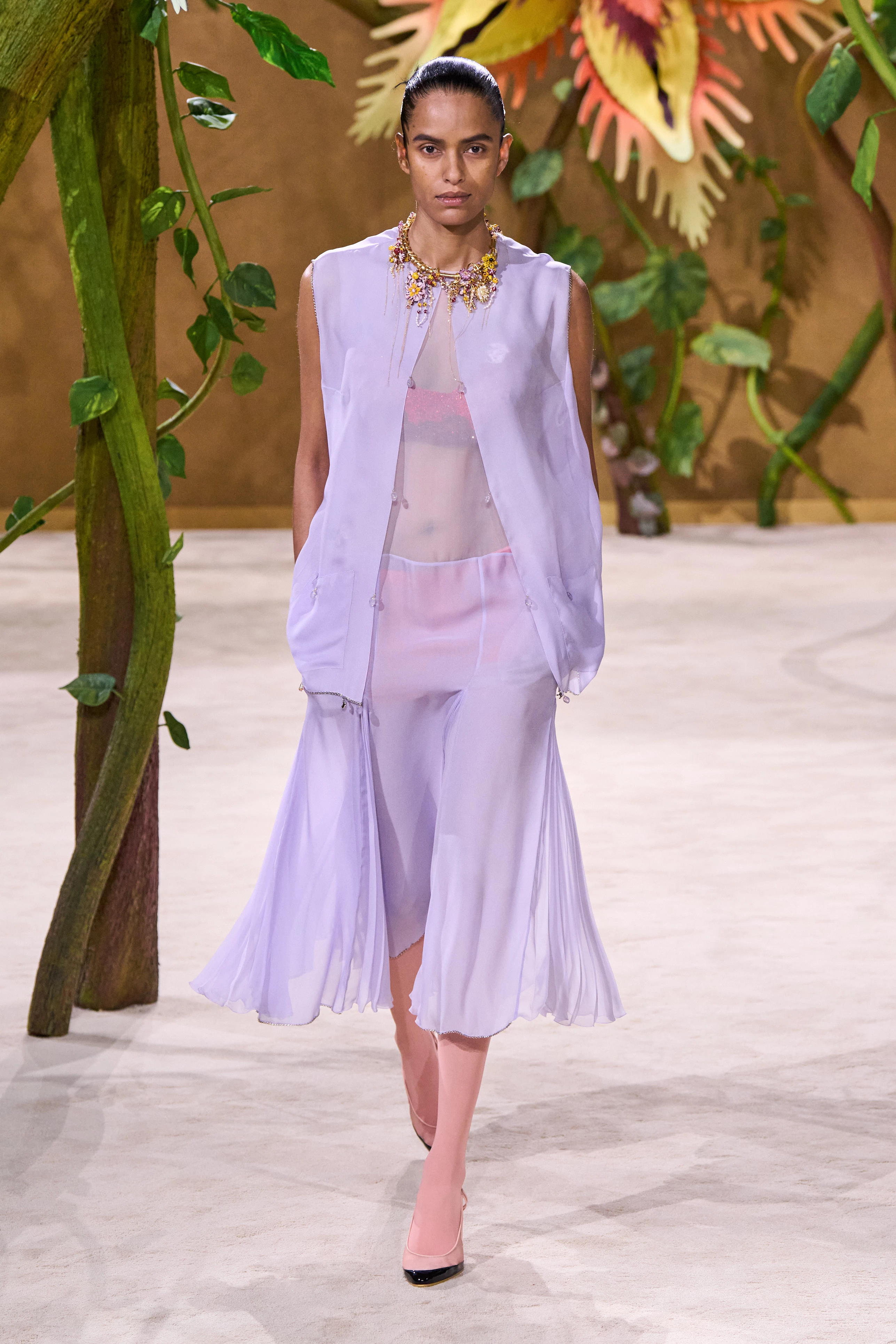 Запрошення у світ казки: осіння колекція Chanel Couture 2026/271