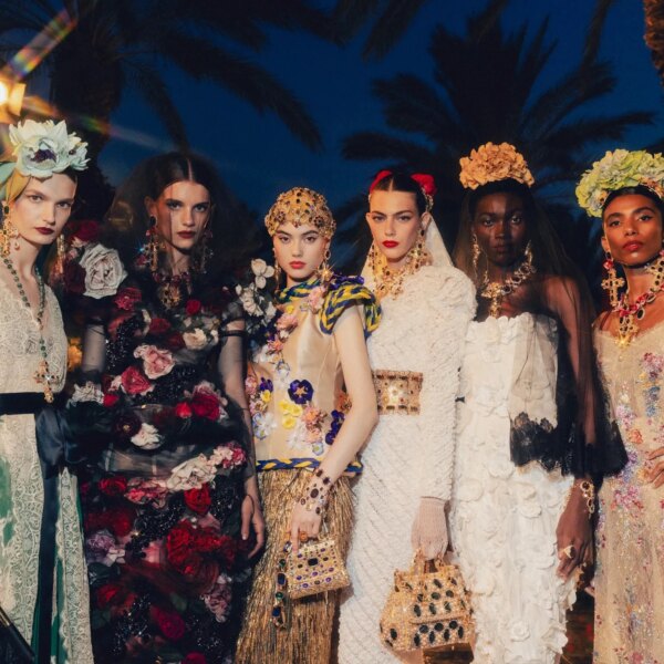 Повернення на батьківщину: Dolce & Gabbana показали кутюрне шоу на Сицилії