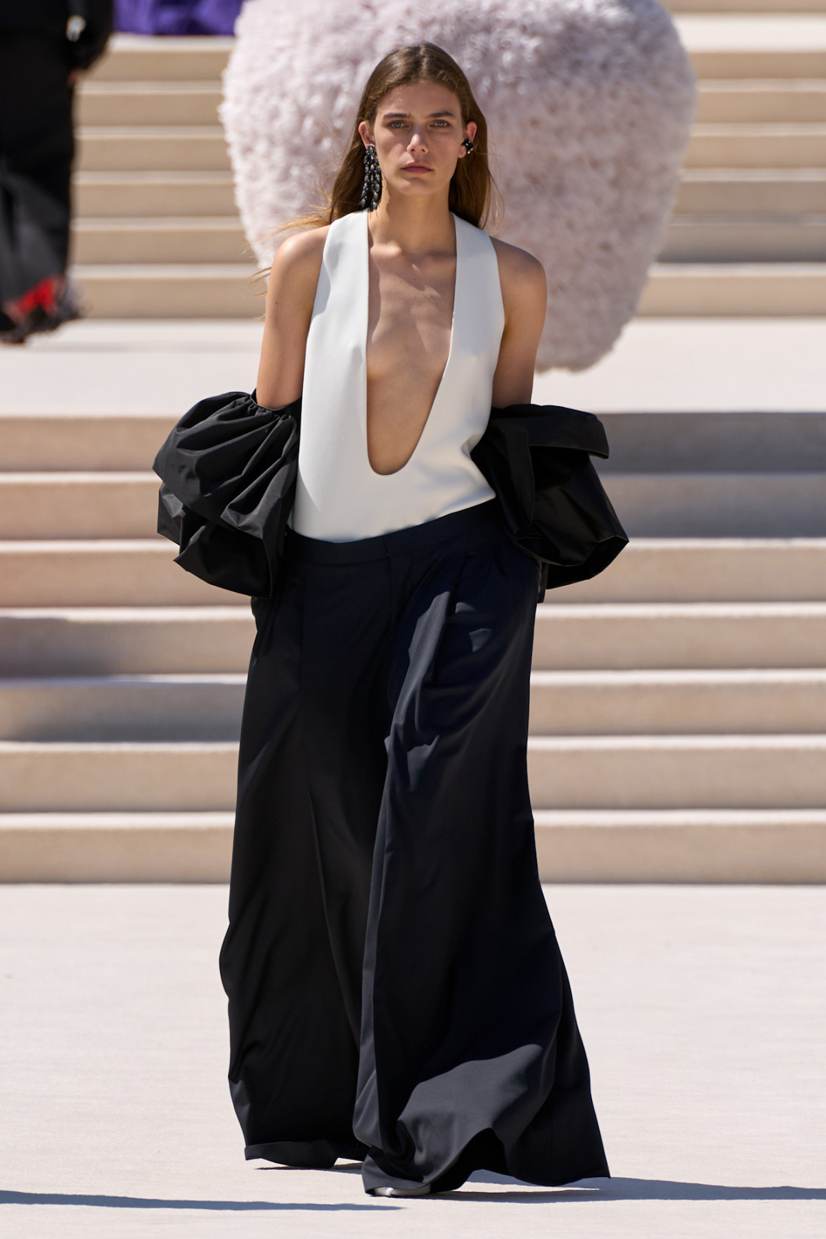 Новий етап Balenciaga: П'єрпаоло Піччолі створив кутюр, схожий на мрію34