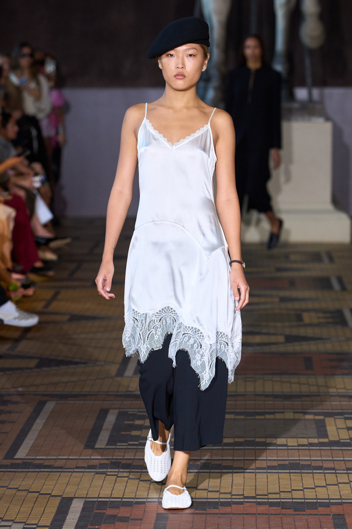 Як виглядає гардероб сучасної мандрівниці у новій колекції The Garment6
