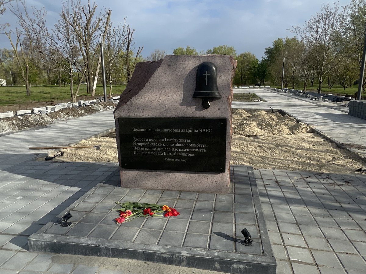 Бетонні ідоли СРСР: Як меморіали Червоній армії стають свідками війни за незалежність27