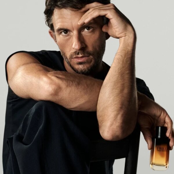 Джонатан Бейлі представляє новий аромат Giorgio Armani I Will