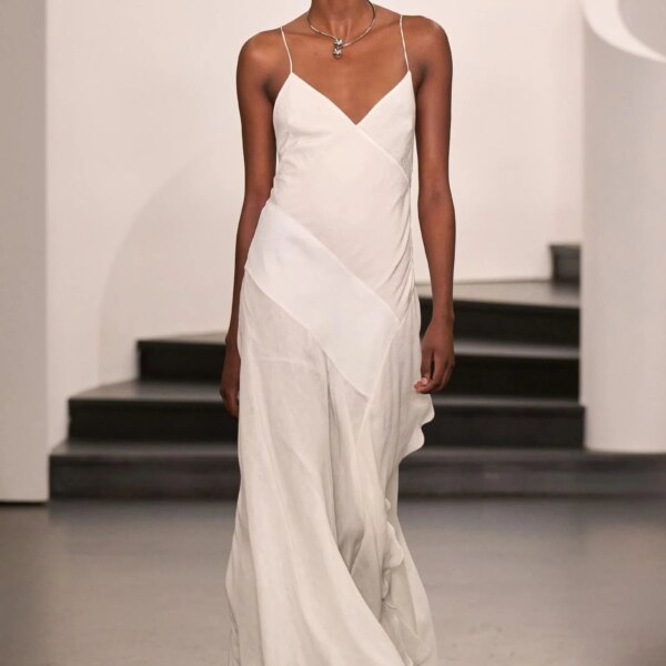 4 understated wedding dresses that will remain timeless