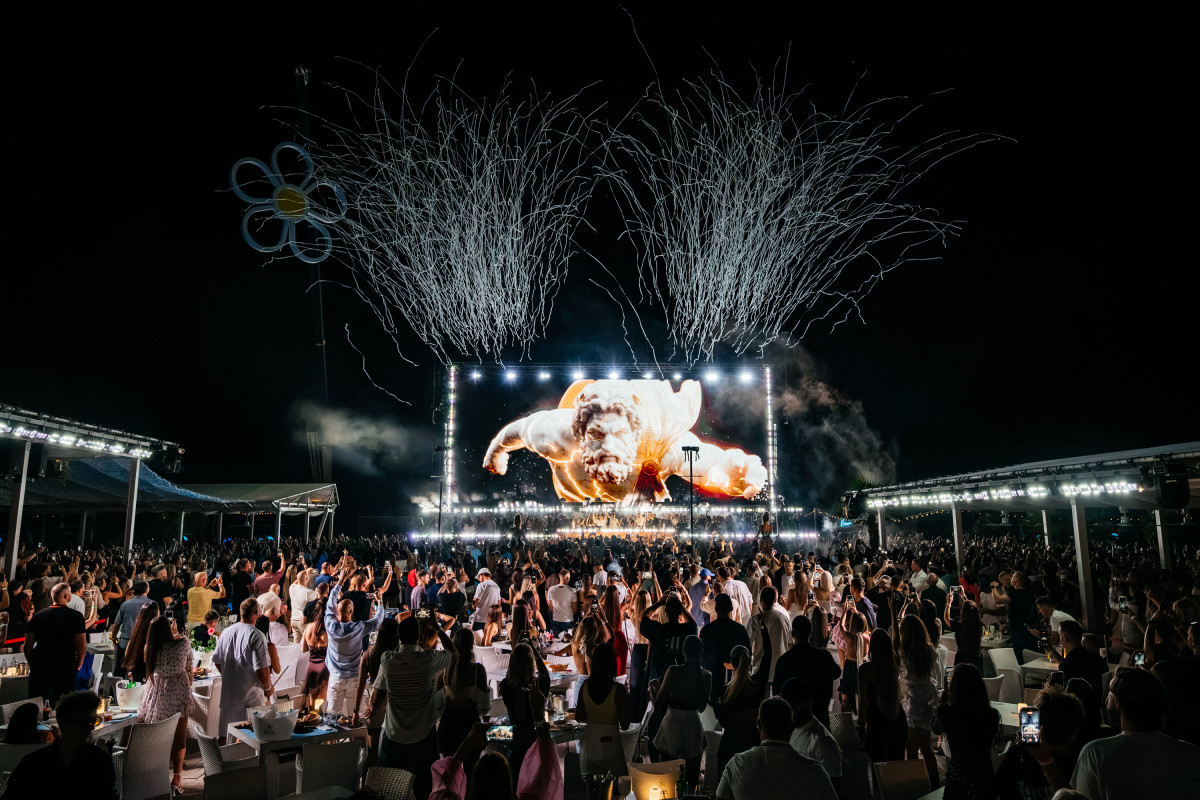 S.V.E.T. «Пробудження епох»: останній open-air в Києві пройде у форматі великого аудіовізуального шоу2