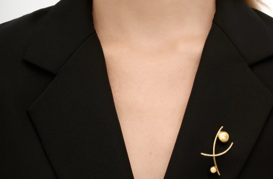 Guzema Jewelry створили благодійну прикрасу для Vogue Ukraine