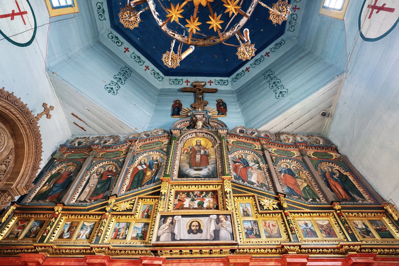 Храм, зведений на кістках11