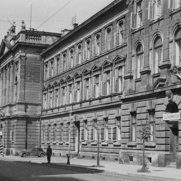 Ким Франка видали ворогам: розвідка Михайла Возняка