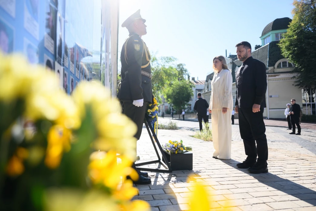 Олена Зеленська з'явилася в образі LITKOVSKA на урочистостях до Дня Незалежності України2