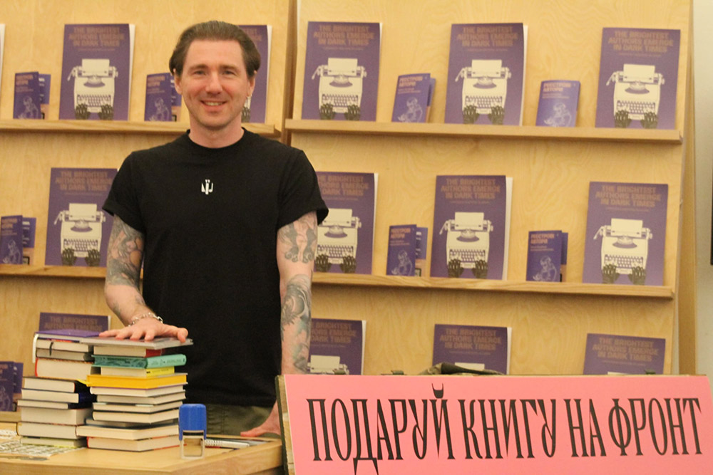 Письменник-військовий не дорівнює текстам про війну — як працюють «Реєстрові автори»0