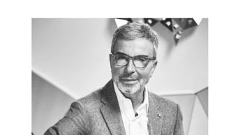 Пішов з життя легендарний візажист Олів’є Ешодмезон