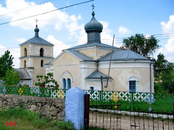 Старовинний український цвинтар у Дубовому: місце сили та історії