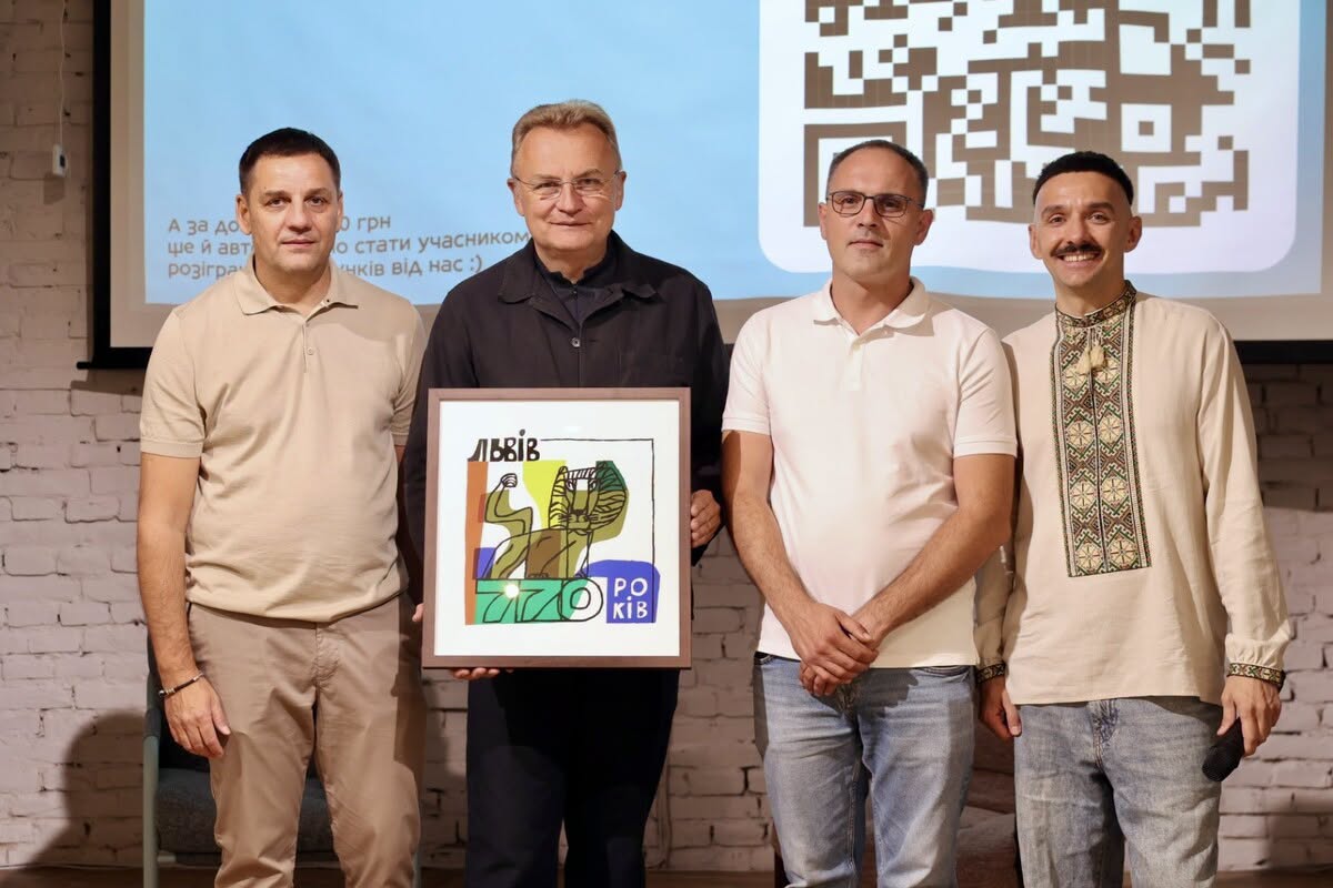У Львові відкрили книгарню «Сенс»3