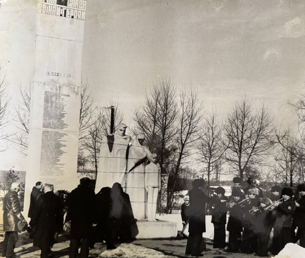 Бетонні ідоли СРСР: Як меморіали Червоній армії стають свідками війни за незалежність17