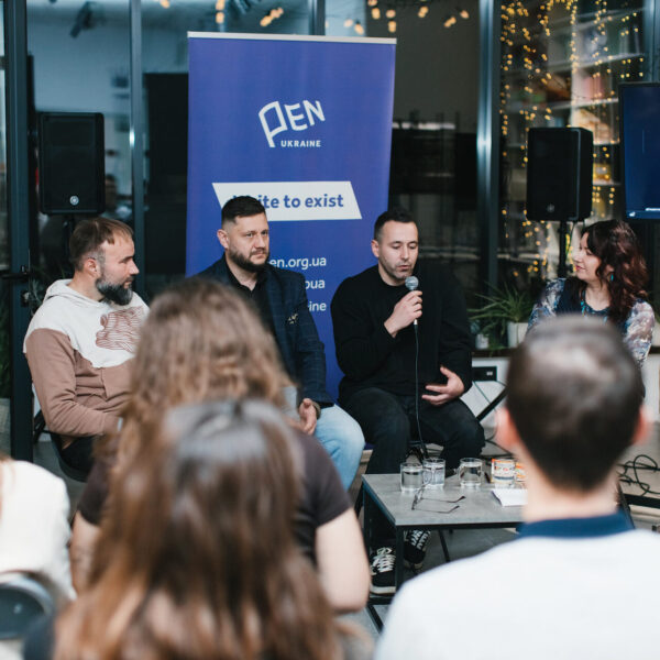 Автори-військові про есеїстику: як зберегти емоційну пам’ять у письмі