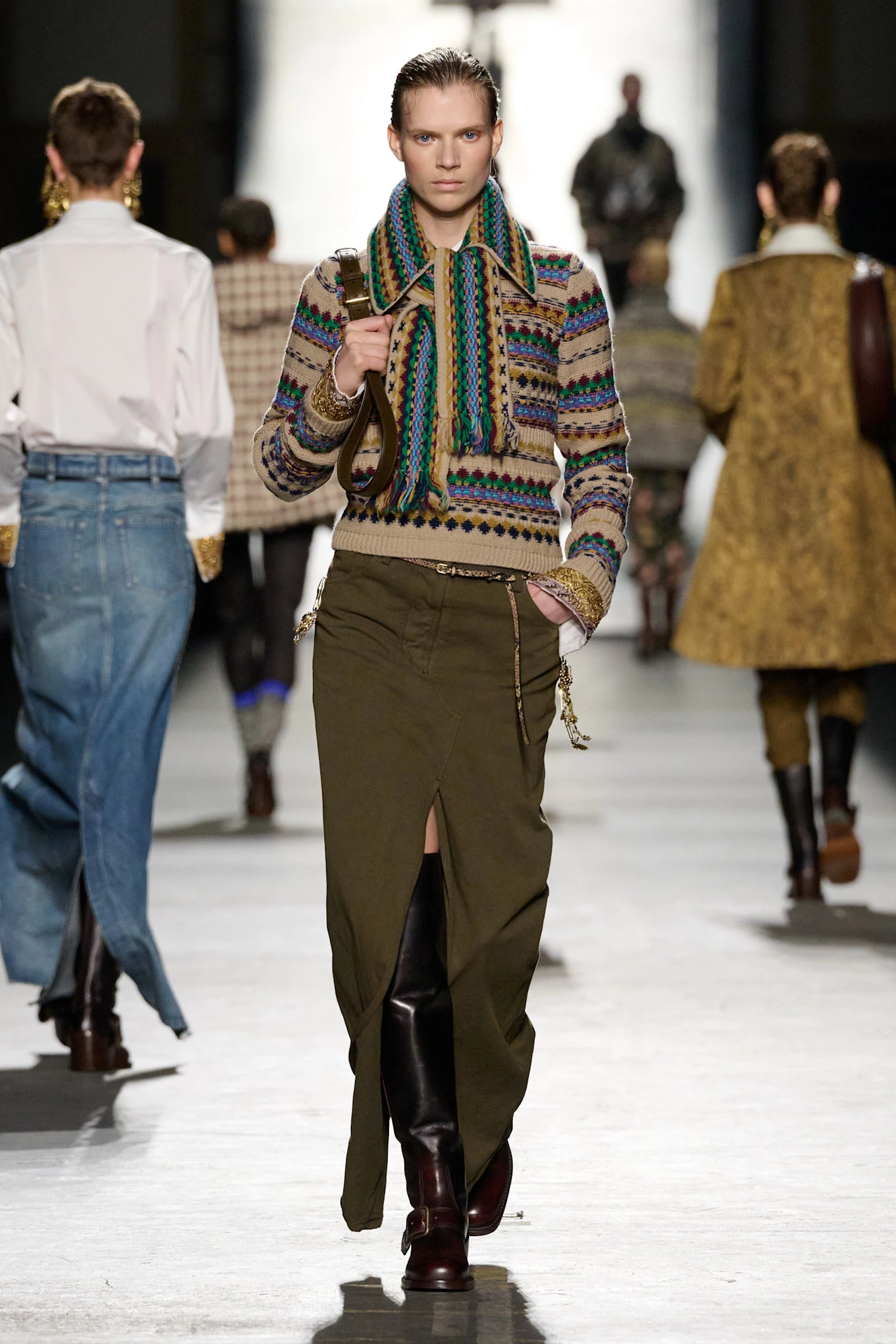 Comfy chic: 5 ідеальних образів з подіумів, які додадуть затишку початку осені 20261