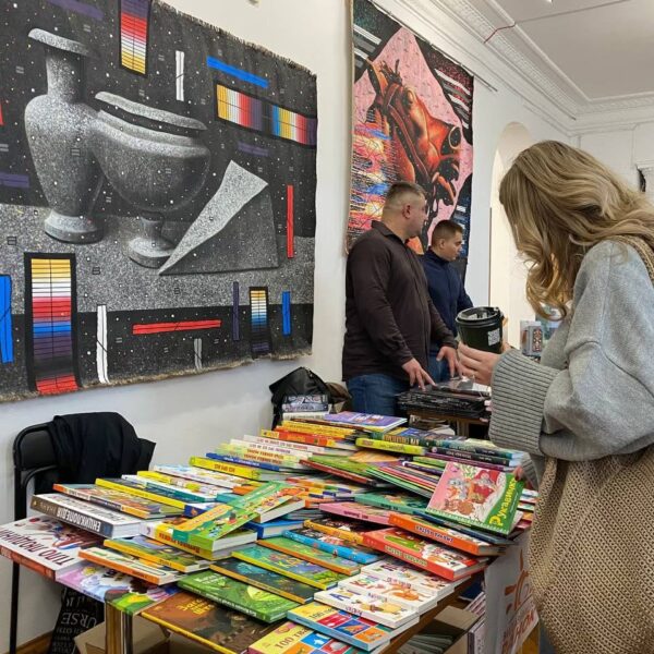 Черкаський книжковий фестиваль «Змістовно» перерахував 47 тисяч гривень на підтримку ЗСУ