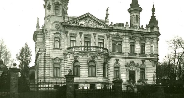Церковний і національний лідер9