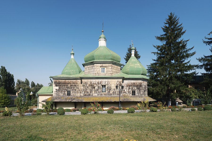 Храм, зведений на кістках1