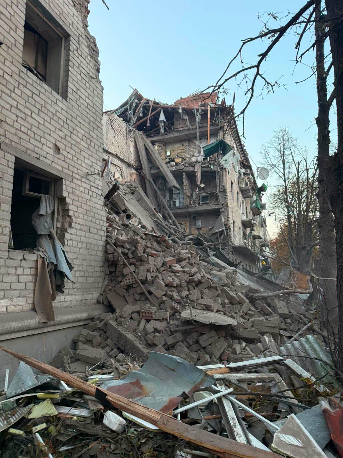 Російська авіабомба зруйнувала історичний «Друкарський двір» у Слов’янську1
