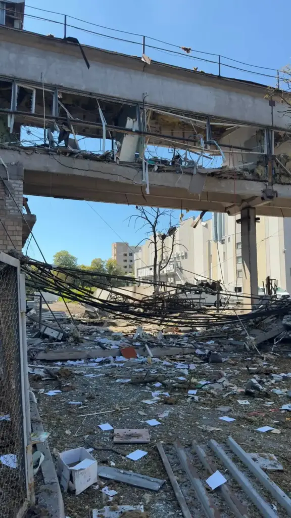 «Наш Формат» та «Лабораторія» пошкоджені через обстріл2