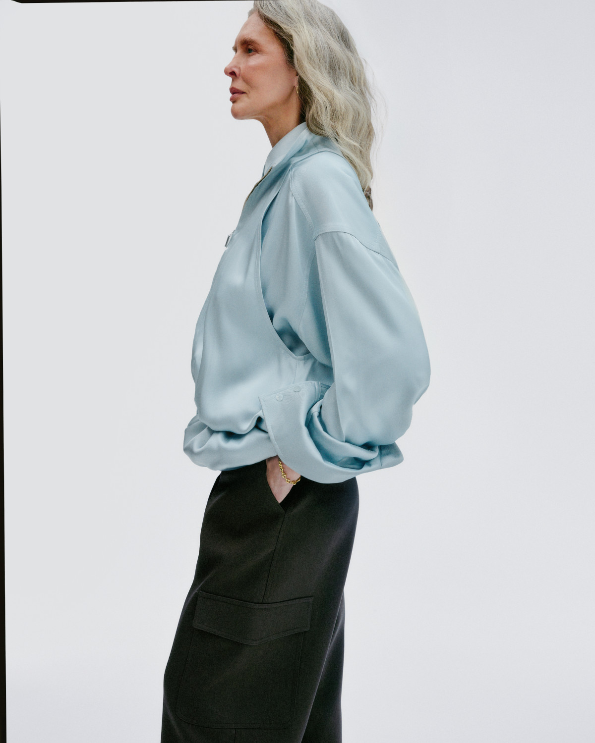 Діалог двох поколінь: fashion-історія про жіночність поза часом12